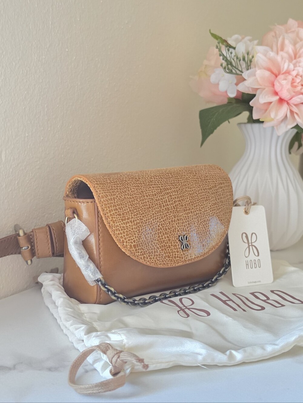 HOBO Drake Genuine Leather Crossbody / Belt Bag in Cedar Crackle Print - NWT - Picture 4 of 16